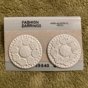 NWT Vintage Fashion Earrings Hypoallergenic Posts
